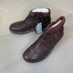 COPY - Aetrex Tessa Sweater Ankle Boots Chocolate…